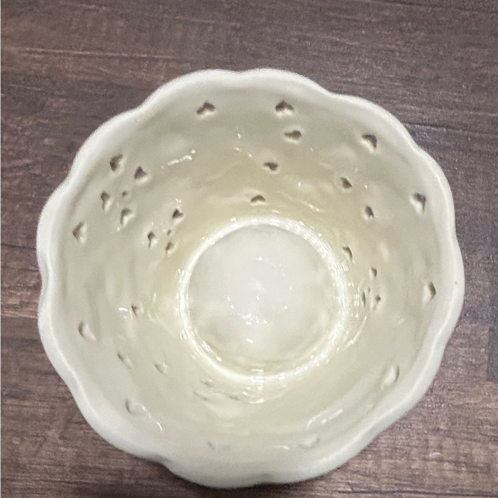 Cream Ceramic Scalloped Bowl with Heart Cutouts